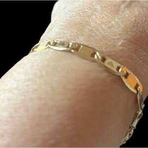 Pretty Bird Jewelry 18K Yellow Gold Plated Bracelet